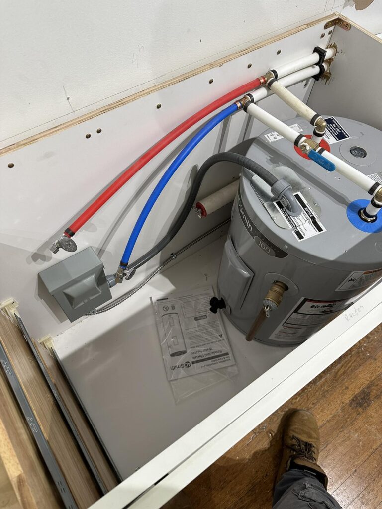 Water heater electrical conductor sizing and connection